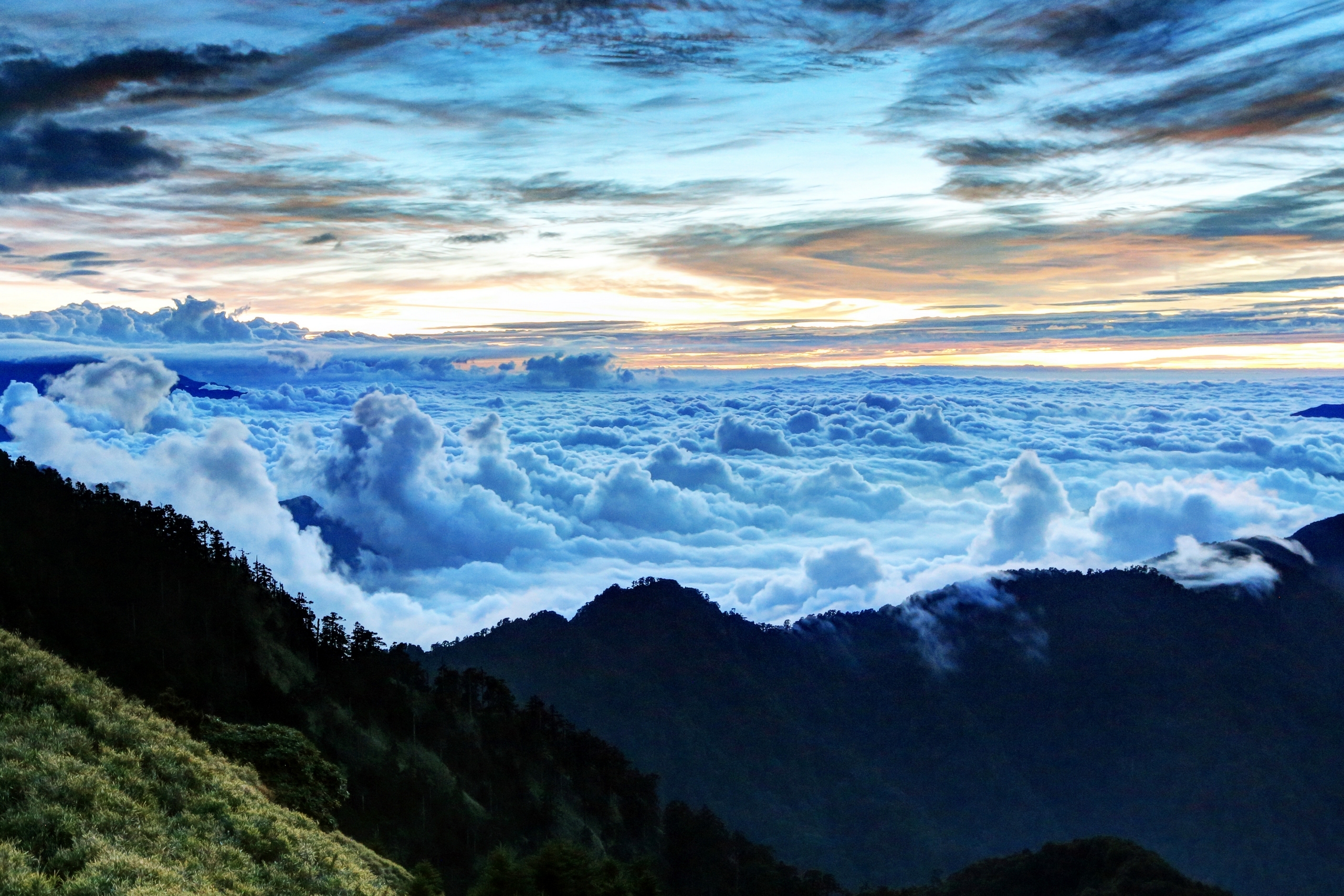 世界登山青年公益募资活动圆满：助学与保护并举，2021年登山比赛